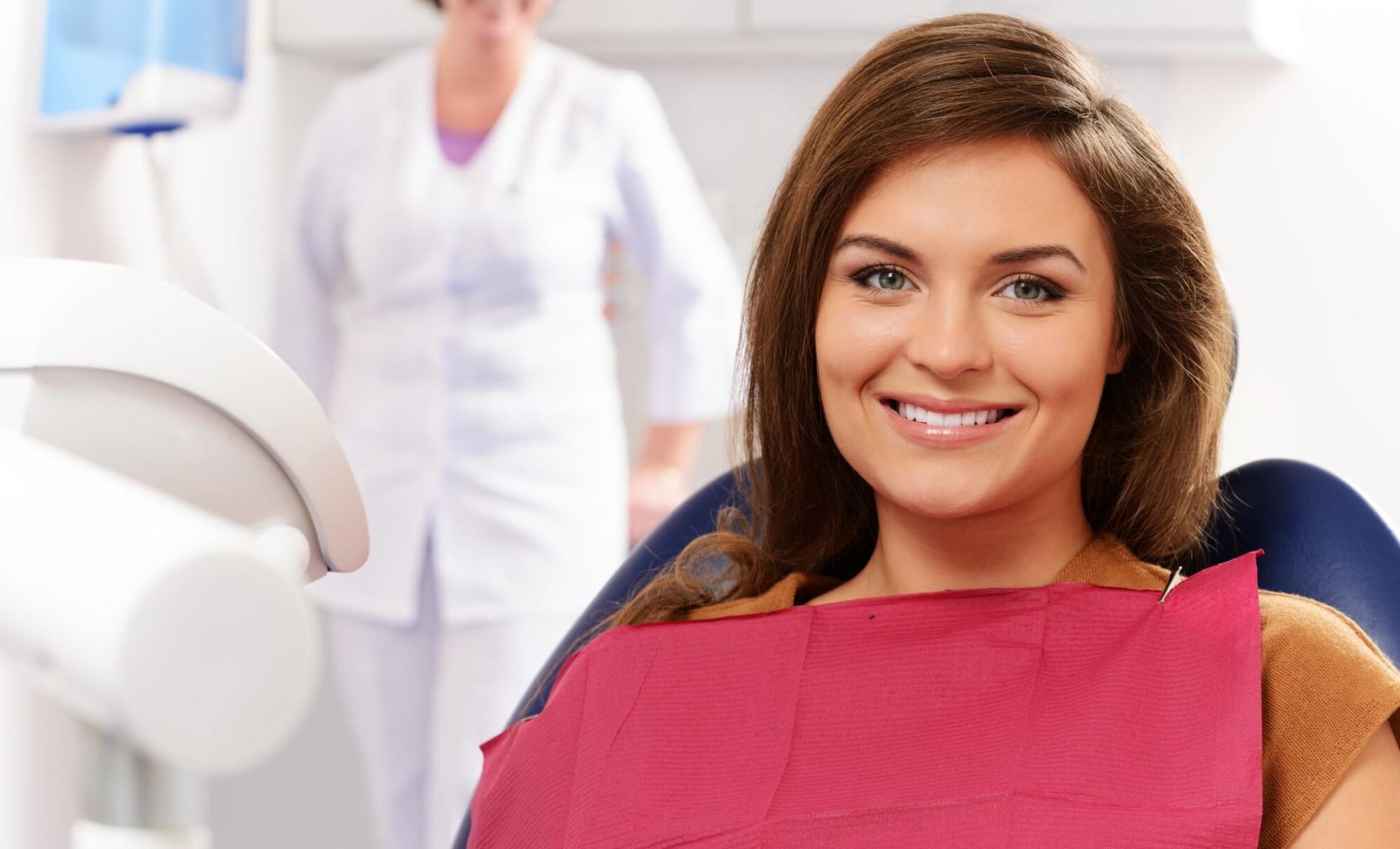 woman seeing Best Dentist Oak Park